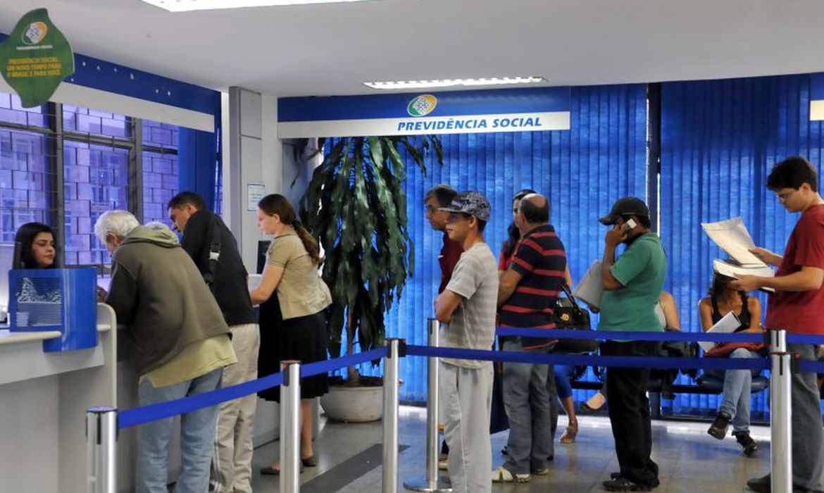 Medida visa aumentar a segurança e prevenir fraudes em operações de crédito para aposentados e pensionistas