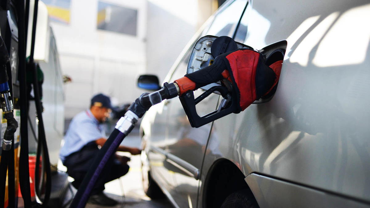 Petrobras Anuncia Aumento de Preço da Gasolina e do Gás de Cozinha