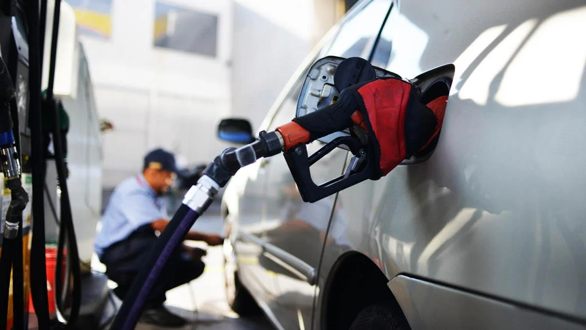 Petrobras Anuncia Aumento de Preço da Gasolina e do Gás de Cozinha