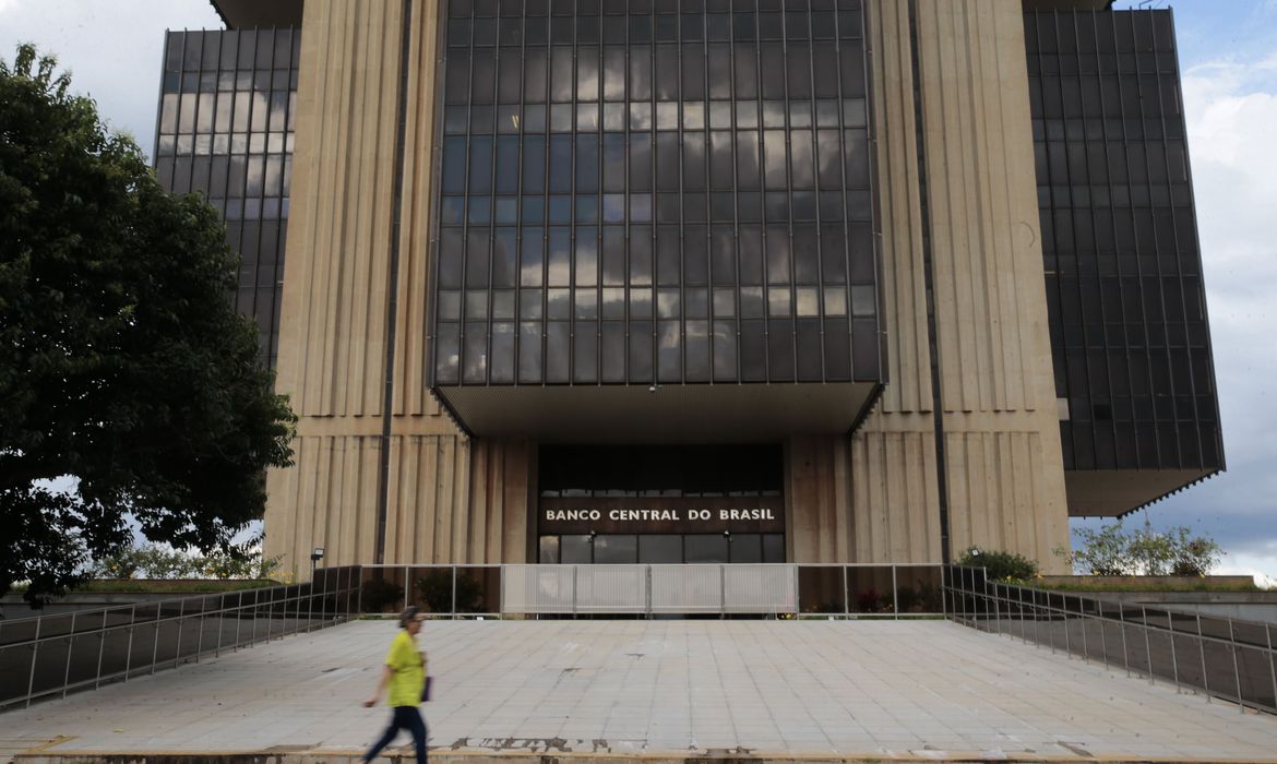 Banco Central mantém juros básicos em 10,5% ao ano