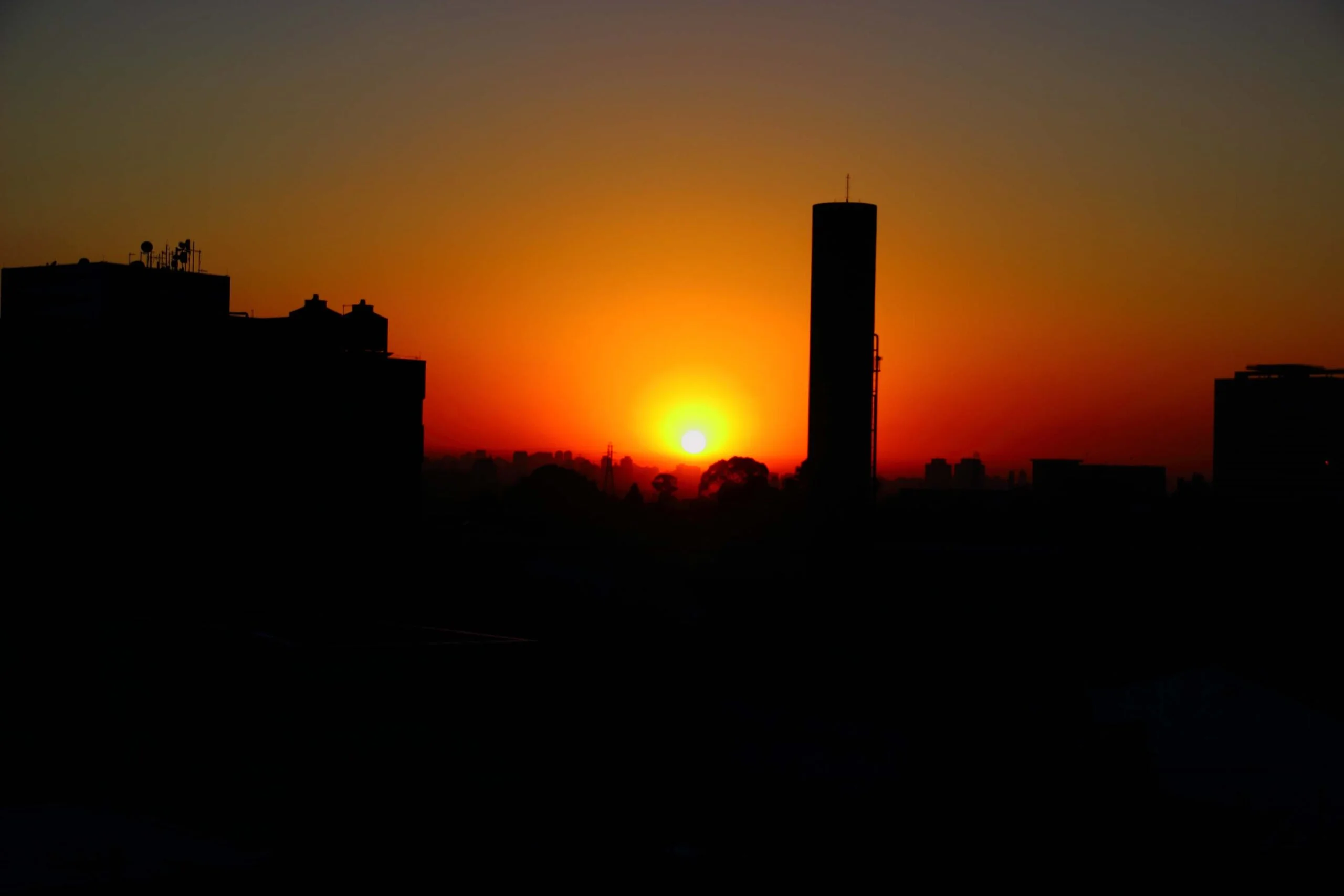 Cidade de SP terá semana com sol e calor; máximas devem chegar a 31°C na sexta