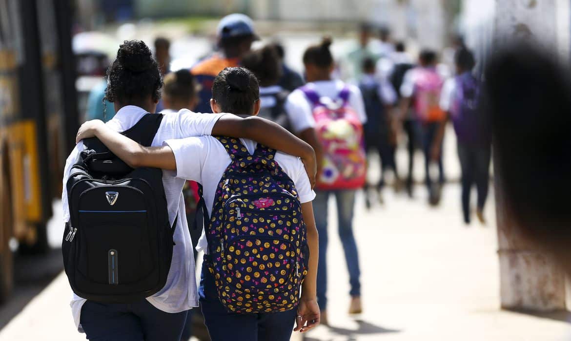 Escolas de São Paulo podem receber presencialmente 100% dos estudantes