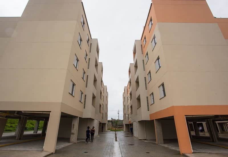 Prédio construído pela CDHU.