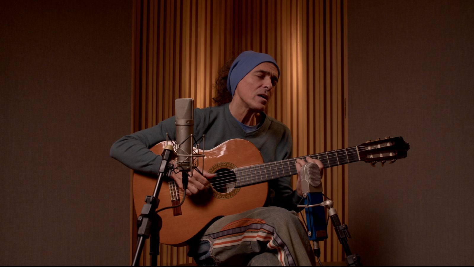 Paulo Dáfilin lança projeto musical “Casa de Maria Joana” com transmissão de live no youtube