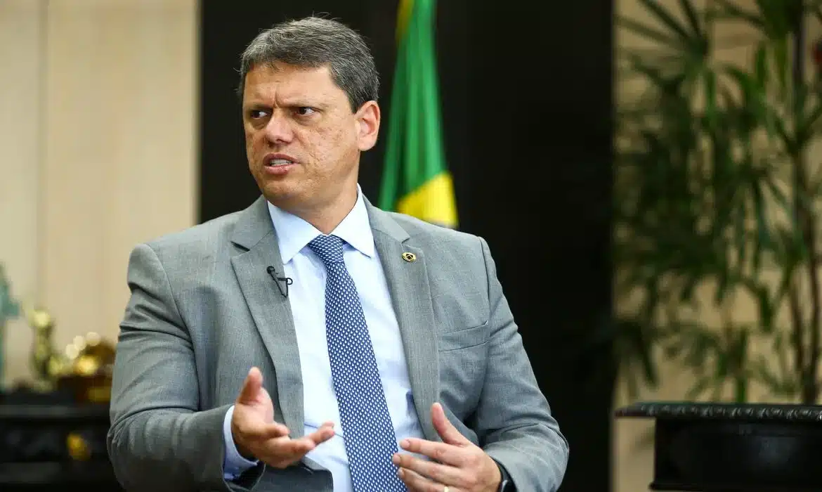 Tarcísio de Freitas anuncia decretos de redução de ICMS em São Paulo