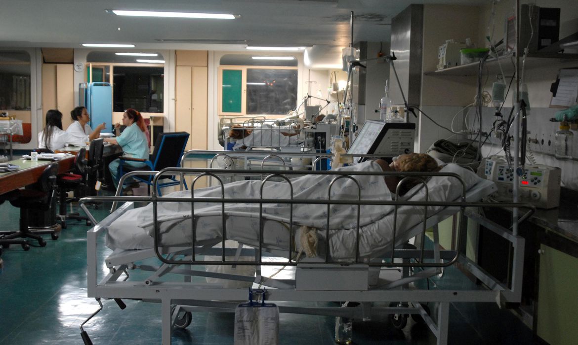 Brasil registra mais de 128 mil casos de síndrome respiratória aguda grave nos primeiros meses de 2023