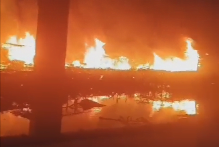 Incêndio destrói mais de 100 residências em comunidade de Santos