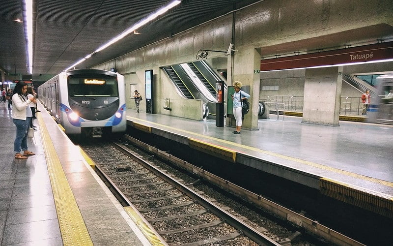 Mutirão da Catarata oferece cirurgias gratuitas na Estação Tatuapé em São Paulo