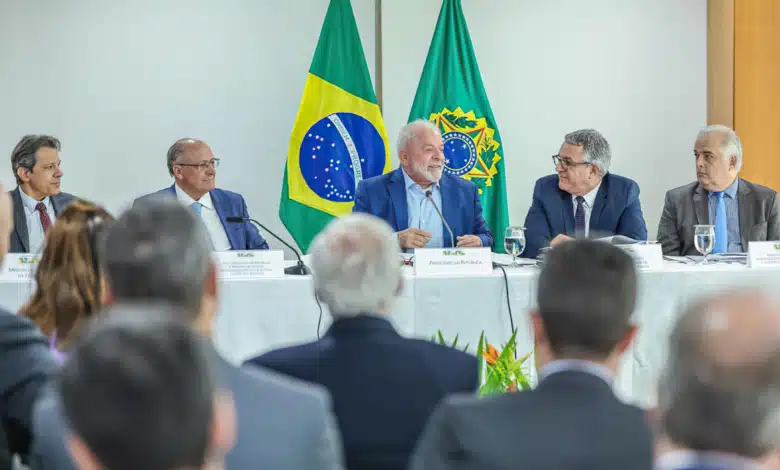 Conselhão propõe medidas para impulsionar acesso ao crédito no Brasil