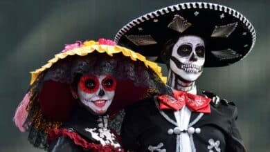 Memorial da América Latina celebra o Día de Los Muertos com festa mexicana