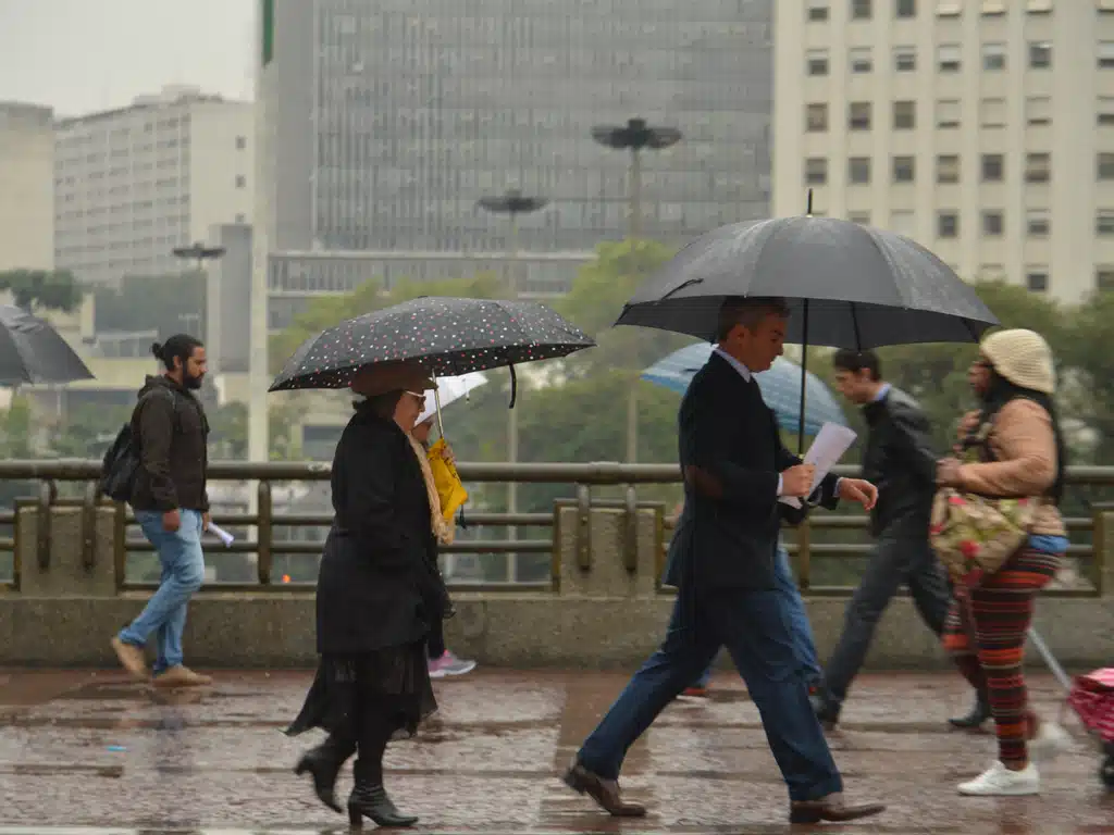 Frente fria traz alerta de fortes temporais e queda nas temperaturas em todo o Estado de São Paulo