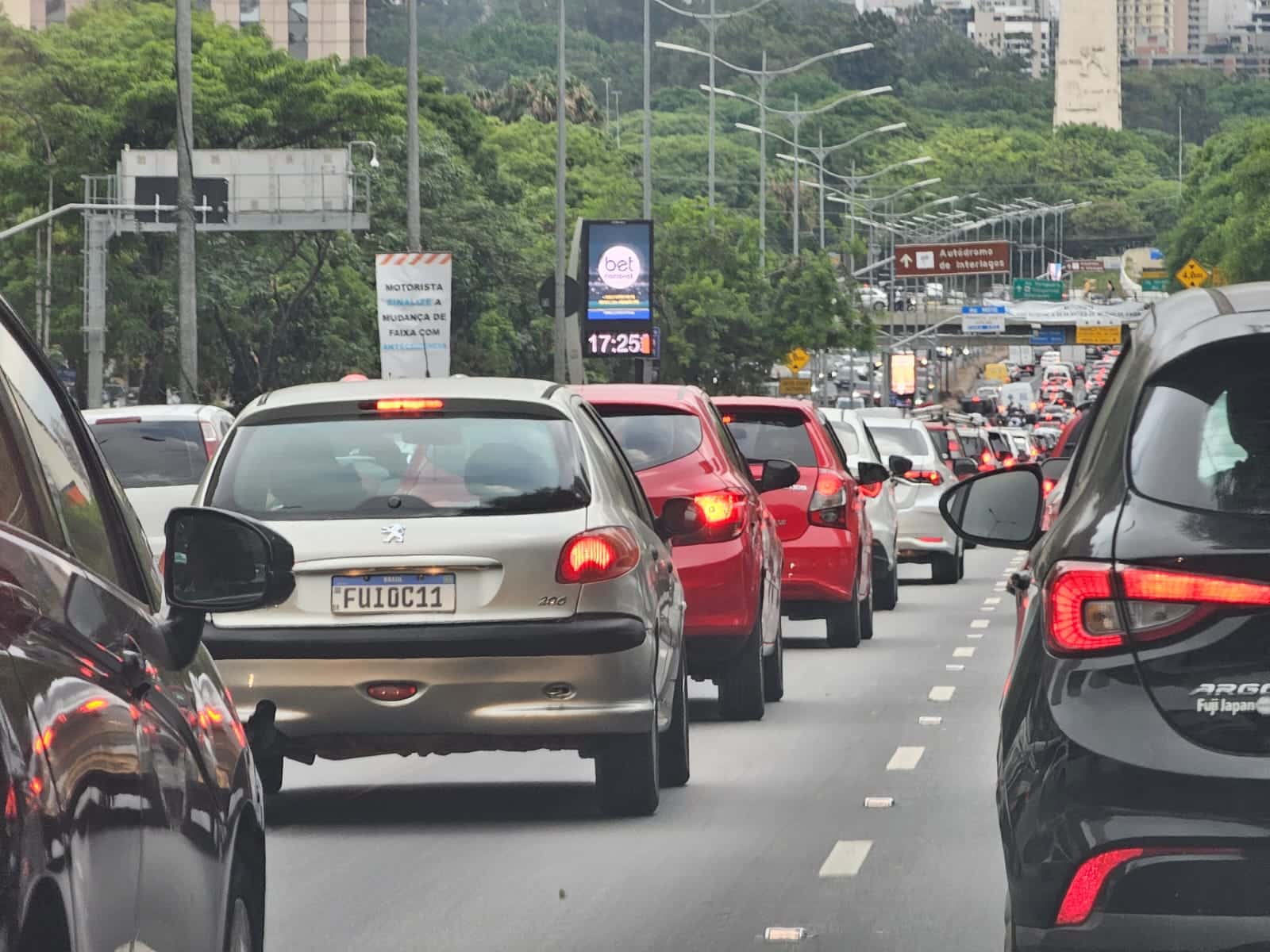 Rodízio municipal será suspenso no feriado da Proclamação da República