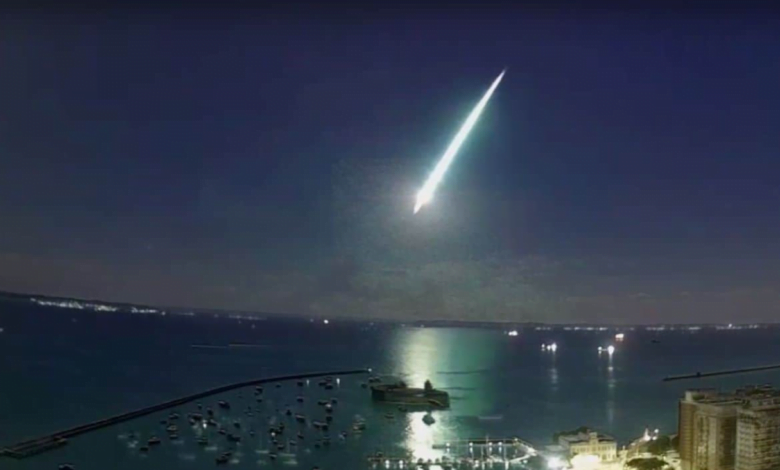 Queda de meteoro ilumina céu no Nordeste do país e chama atenção da população