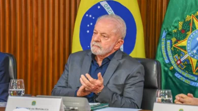 Lula assina decreto que aumenta imposto sobre o cigarro