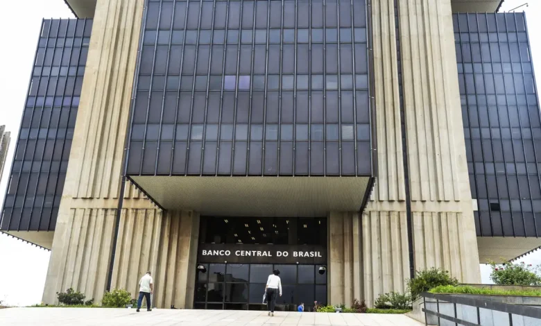 Banco Central deve anunciar aumento na taxa de juros nesta quarta-feira (18)
