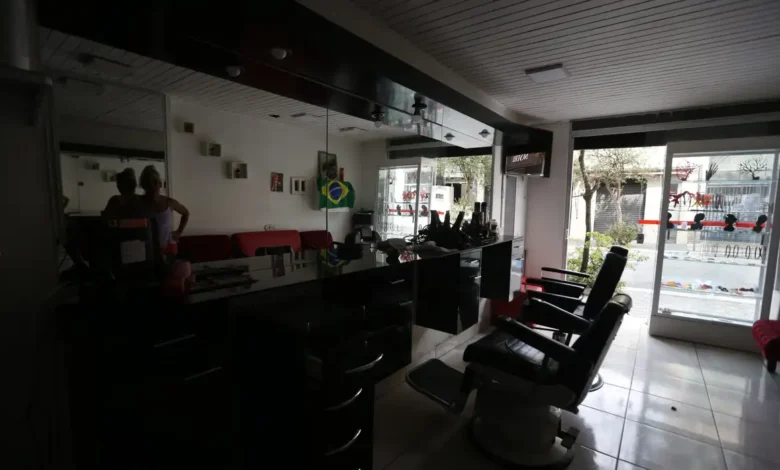 Apagão: 70 Mil imóveis ficam sem luz após temporal em São Paulo