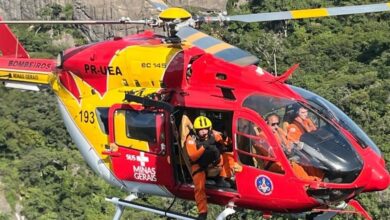 Helicóptero dos bombeiros cai matando tripulação durante buscas de monomotor em Minas Gerais
