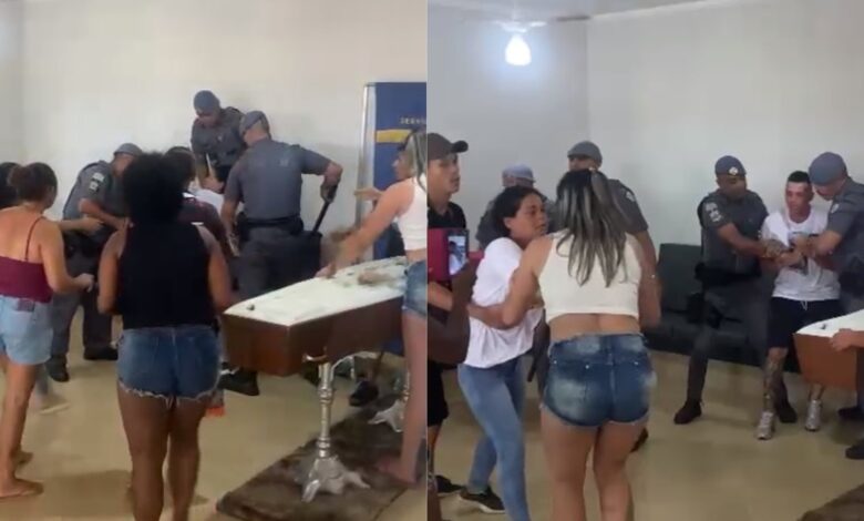 PMs invadem velório após irmão de morto xingar policiais em Bauru