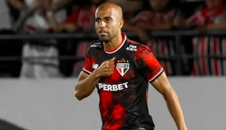 São Paulo derrota o Vasco por 3 a 0 e se aproxima do G4 do Brasileirão
