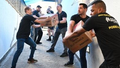 Urnas eletrônicas são preparadas para o 2º turno em São Paulo sob forte esquema de segurança
