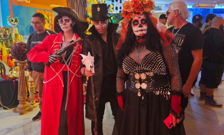 Último dia da Festa de Día de Los Muertos no Memorial da América Latina