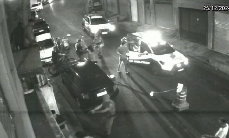 Homem é baleado por PM enquanto filmava ação policial em Osasco