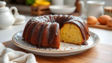bolo-de-cenoura-com-cobertura-de-chocolate-sabor-delicioso-e-pratico-com-apenas--ingredientes