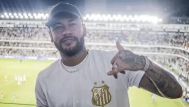Neymar retorna ao Santos: Craque volta ao clube que o revelou