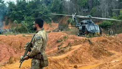 Polícia Federal destrói minas de garimpo ilegal e resgata trabalhadores em operação no Amazonas