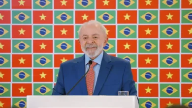 Lula cogita ligar para Trump em tentativa de reverter tarifas sobre produtos brasileiros