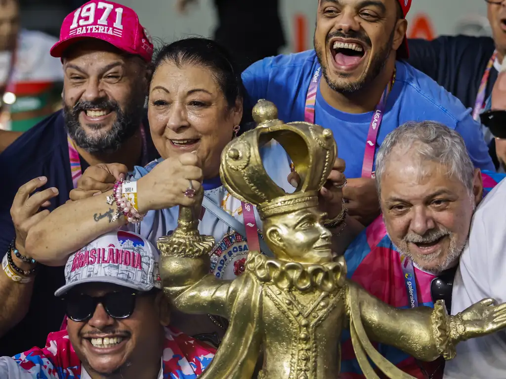 Rosas de Ouro conquista o título do Carnaval de São Paulo 2025 após 15 anos​