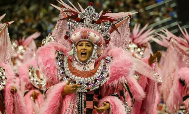 Rosas de Ouro conquista o título do Carnaval de São Paulo 2025 após 15 anos​