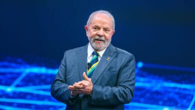 Lula reage à queda de popularidade com campanha regionalizada e crítica a Trump