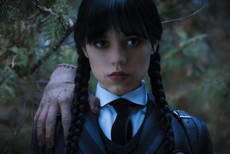 Netflix divulga pôster oficial da 2ª temporada de ‘Wandinha’ e antecipa teaser