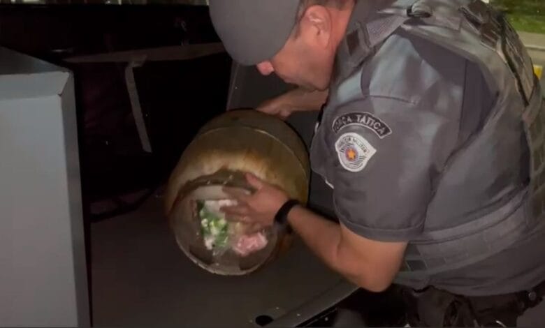 Traficante preso com drogas escondidas em botijão de gás com fundo falso