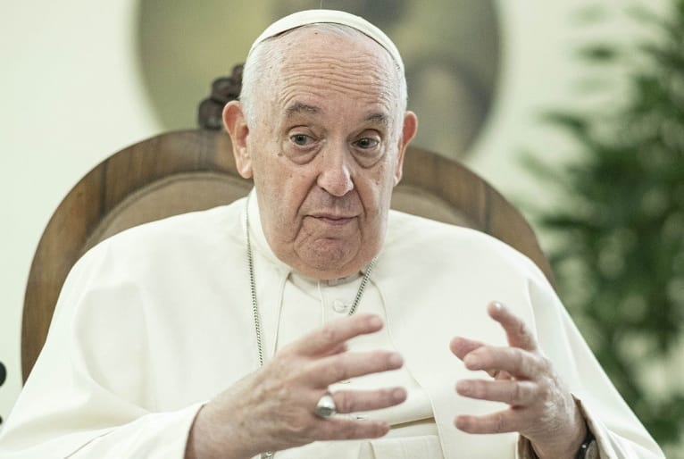 Papa Francisco morreu de AVC e insuficiência cardíaca, confirma Vaticano