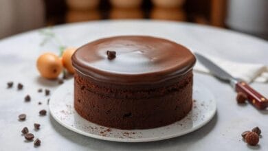 bolo-fofissimo-de-chocolate-receita-rapida-de-uma-tigela-pronta-em--minutos