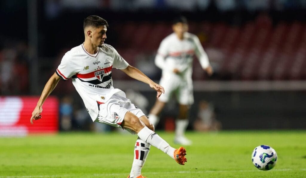 São Paulo vence Talleres no Morumbis, segue invicto e garante liderança do Grupo D na Libertadores