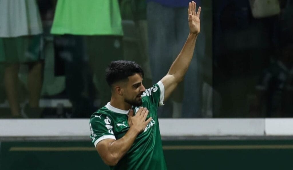 Estêvão brilha com dois gols, e Palmeiras avança às oitavas da Copa do Brasil