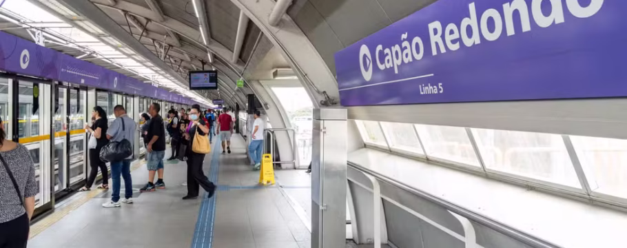 Multa à ViaMobilidade: trem parou fora da plataforma na zona sul de SP