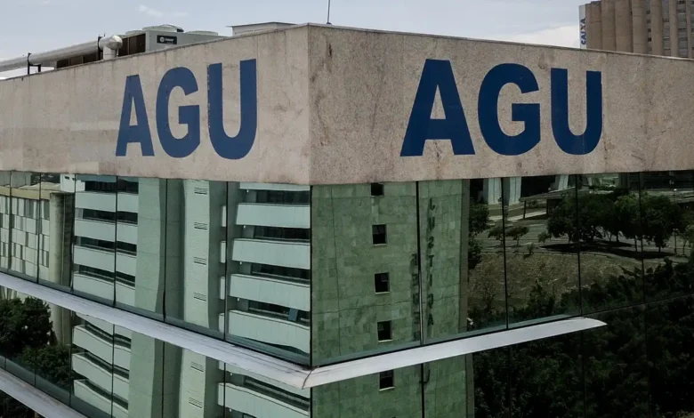 AGU amplia ação e pede bloqueio de bens de mais 14 investigados por fraude no INSS