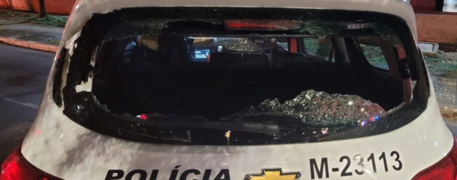 Criminosos trocam tiros com PMs em Pinheiros e dois são presos após perseguição