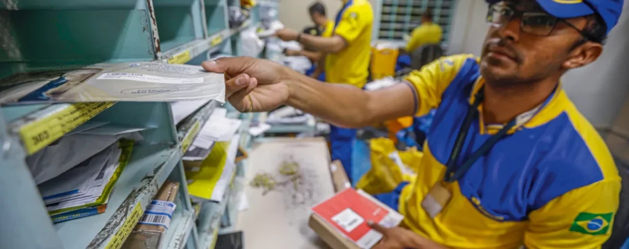 Em crise, Correios adotam corte de jornada, suspendem férias e encerram home office