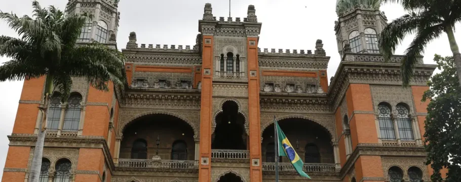 Fiocruz lança ferramenta gratuita para monitorar marketing de substitutos do leite materno