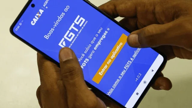 Instabilidade no app do FGTS causa sumiço temporário de saldos; Caixa afirma que situação foi normalizada