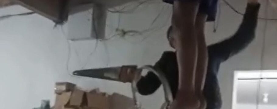 Ladrão fica entalado no telhado de comércio em Vila Timboteua e é resgatado com serrote