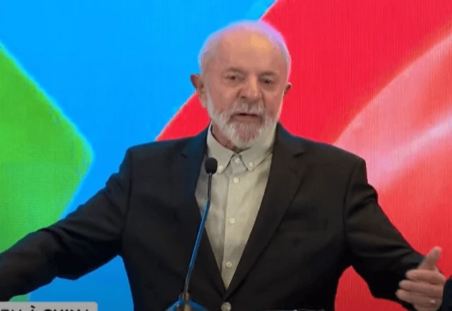 Lula afirma que Brasil não teme competir com os EUA e defende parceria estratégica com a China