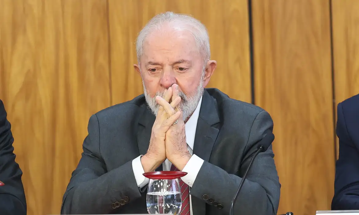 Caso INSS: Lula enfrenta desgaste após denúncias de fraudes no órgão previdenciário