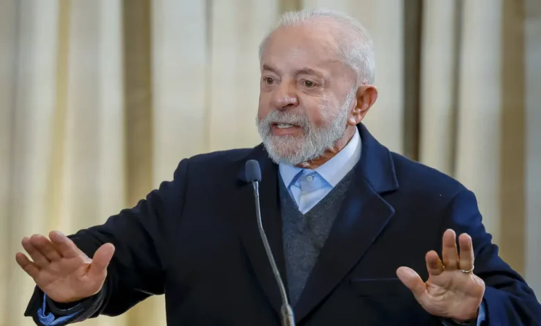 Lula garante que aposentados não terão prejuízo com descontos indevidos no INSS