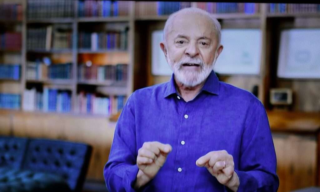 Lula quer debater fim da jornada 6x1 e promete punir fraudes bilionárias no INSS